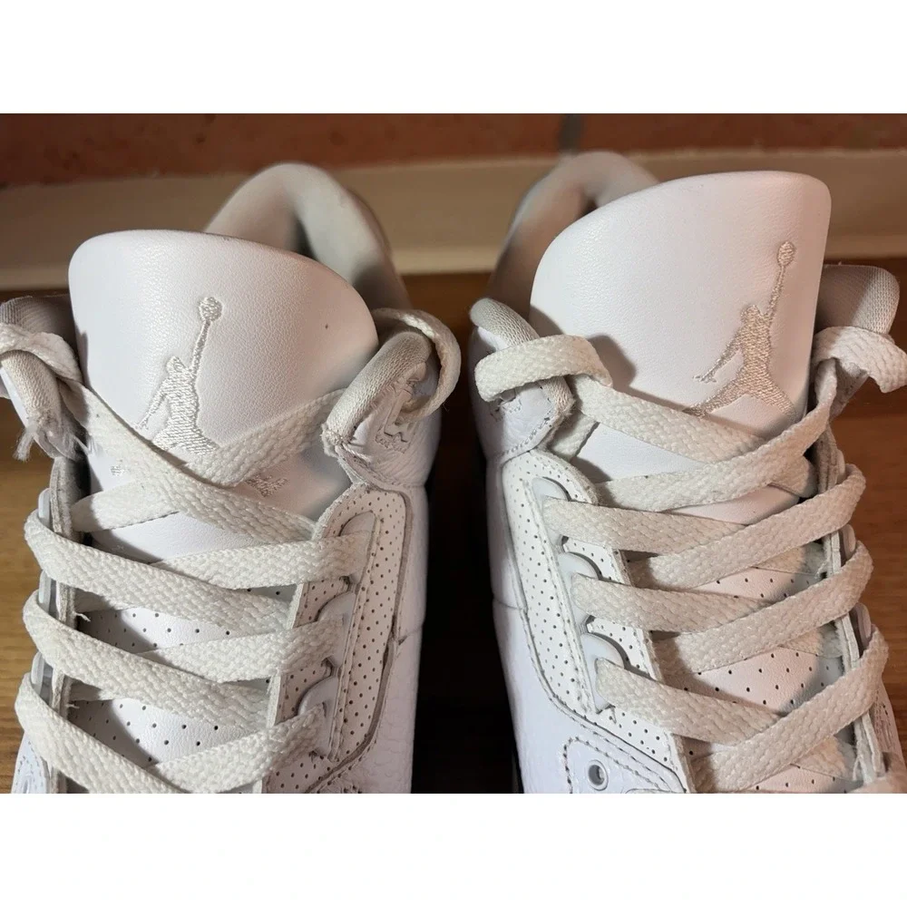 Size 10.5 - Jordan 3 Retro SP x Fragment Design Mid White DA3595-100 Pre-owned